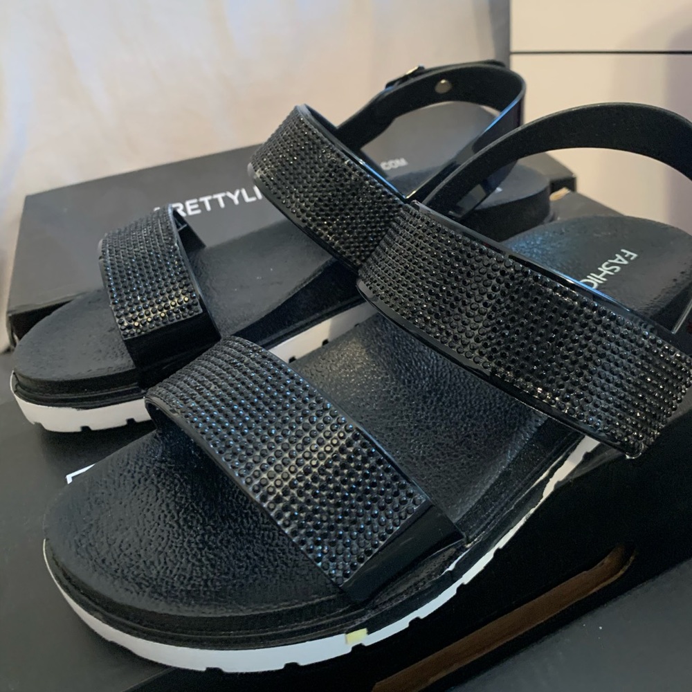 FashionNova Too Bad Moving On Slides